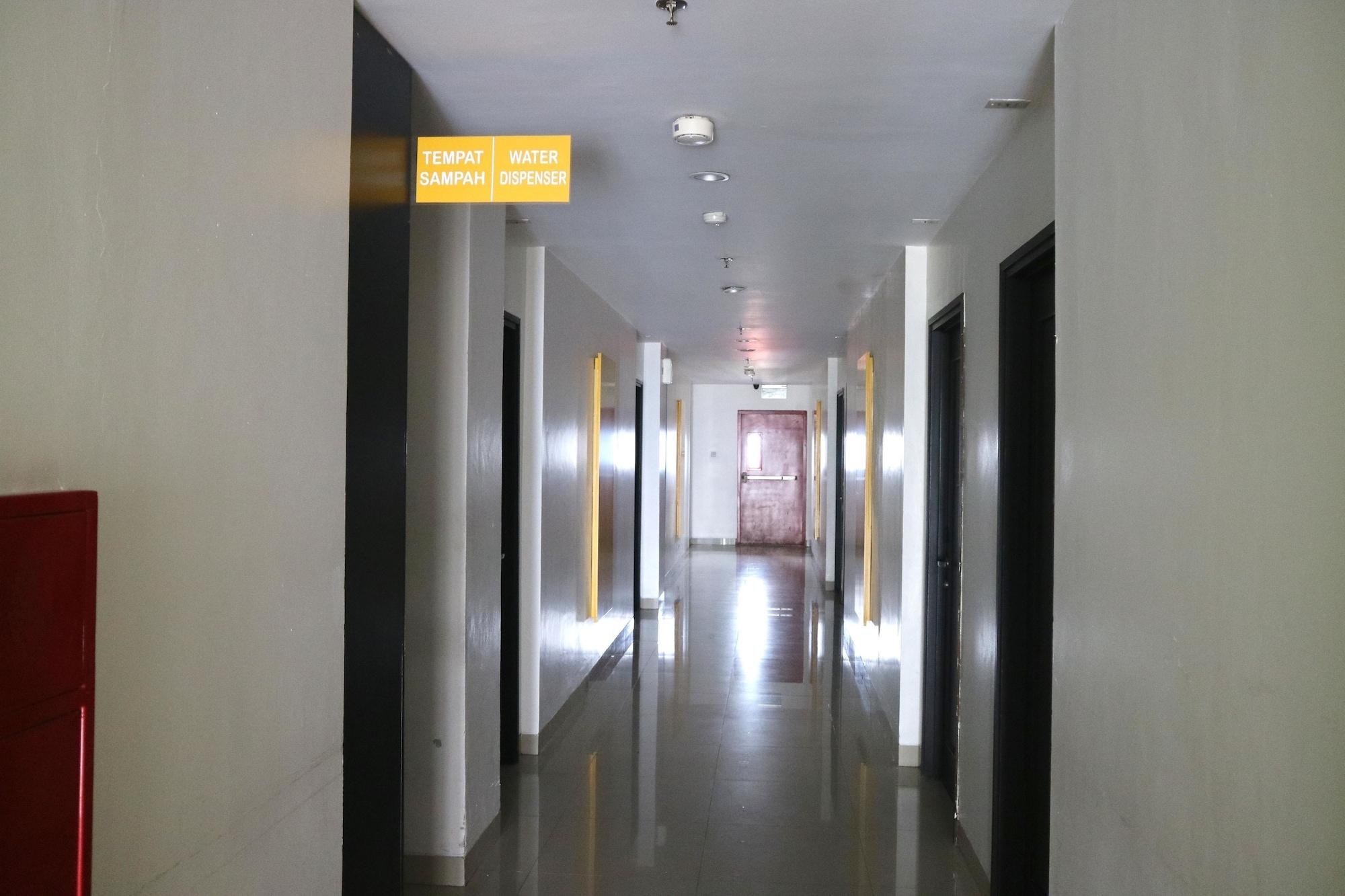 Amaris Hotel Dr. Susilo Grogol Jakarta Extérieur photo