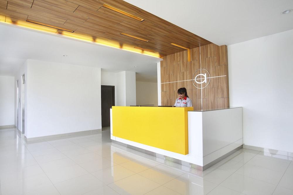 Amaris Hotel Dr. Susilo Grogol Jakarta Extérieur photo
