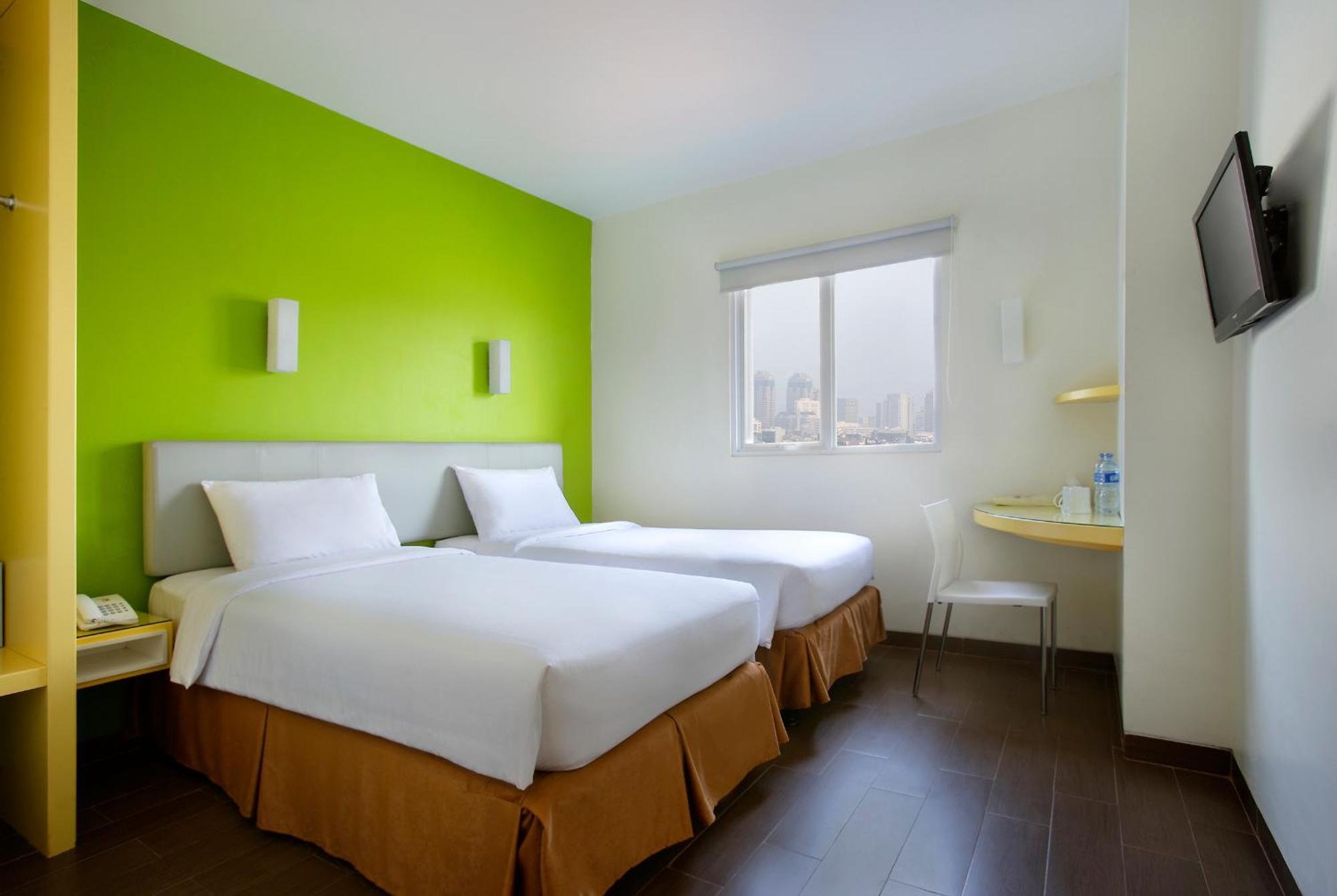 Amaris Hotel Dr. Susilo Grogol Jakarta Extérieur photo