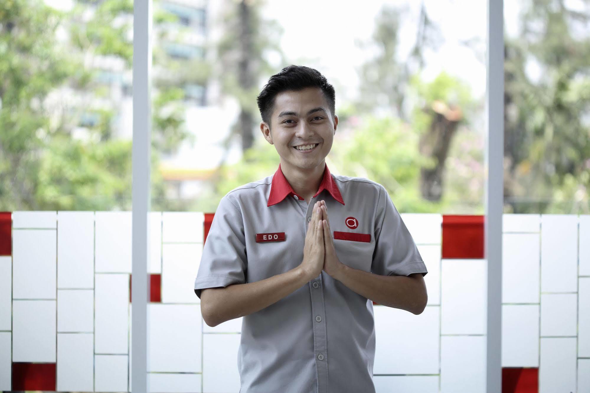 Amaris Hotel Dr. Susilo Grogol Jakarta Extérieur photo